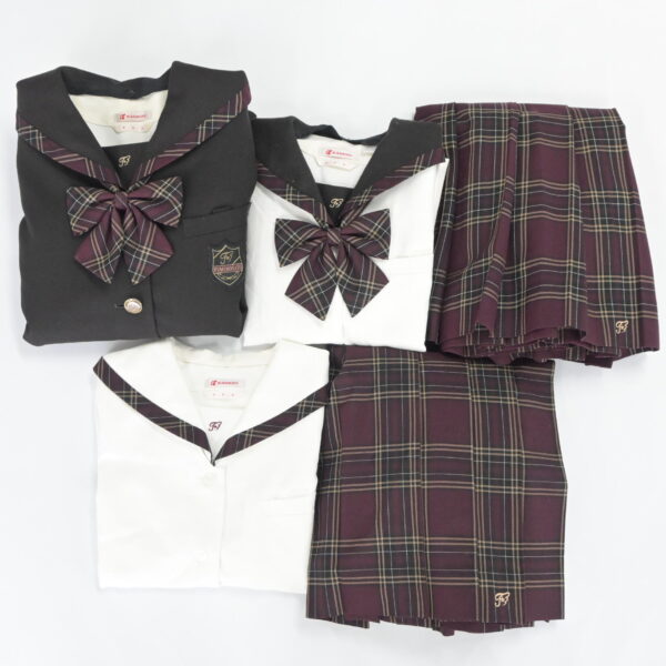 大阪府市立文の里中学校の制服